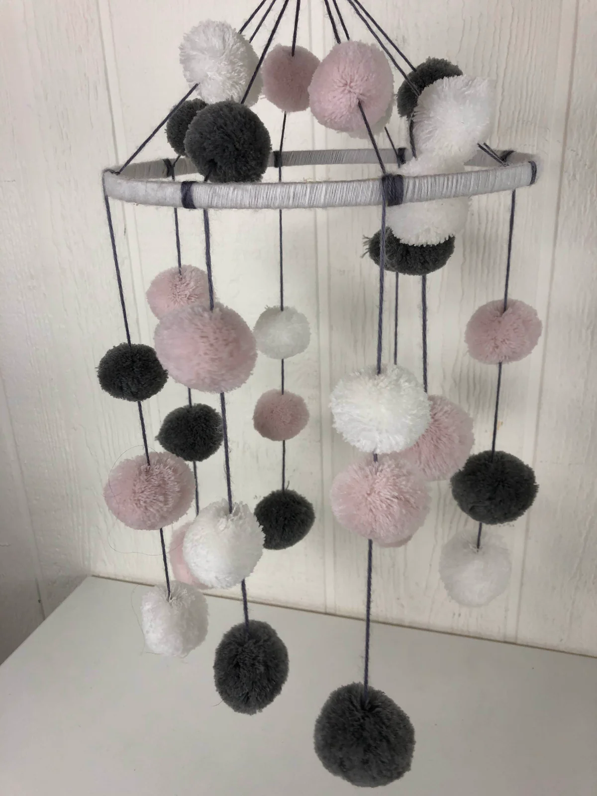 Pom Pom Mobile