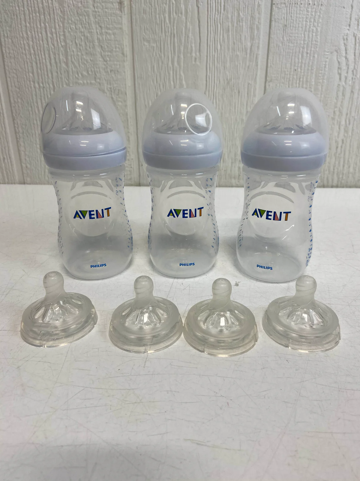 BUNDLE Baby Bottles, Avent 9oz with extra nipples