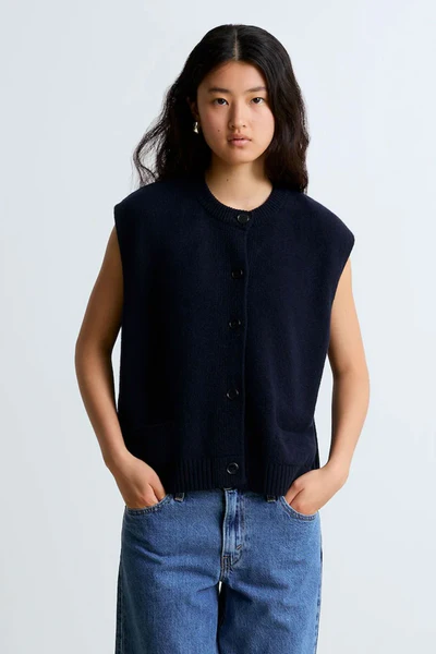 Margaux Sleeveless Cardigan (Navy)